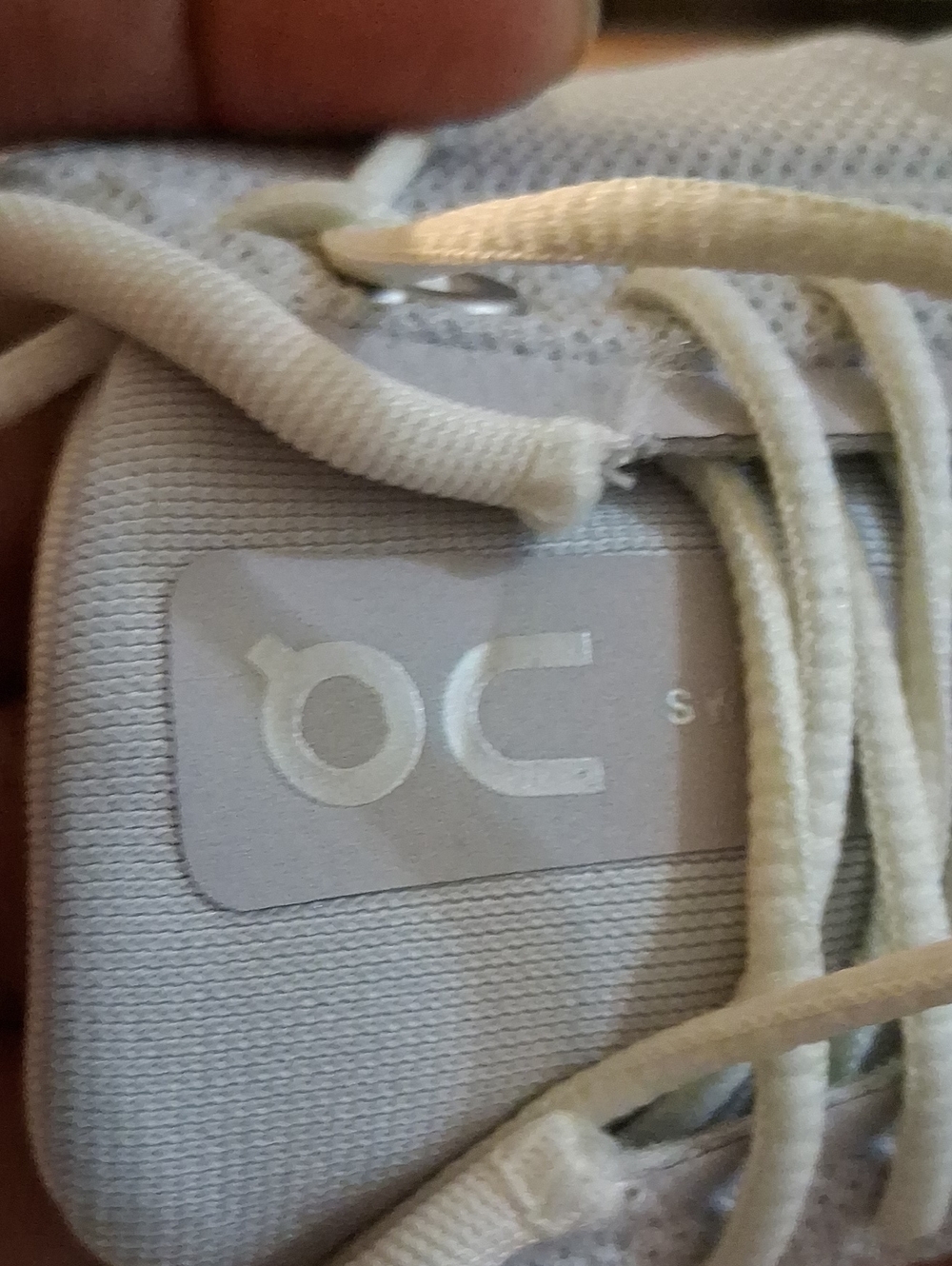 On Cloud Running Shoes - Light Gray - Picture 7 of 9